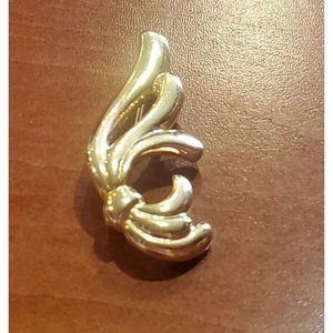 Vintage NAPIER Gold Tone Flourish Swirl Brooch Pin SIGNED 1.5”
